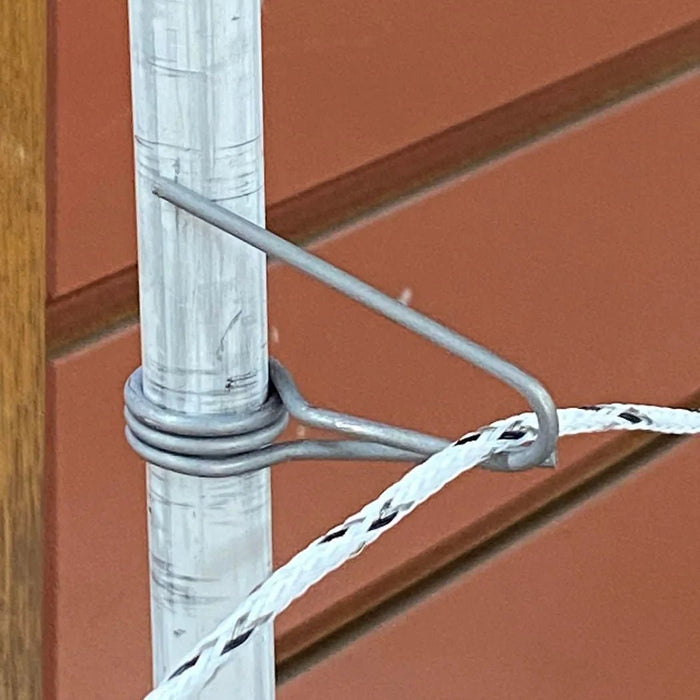 Fiberglass Fence Post With Spring Clip and Super 9 Polybraid