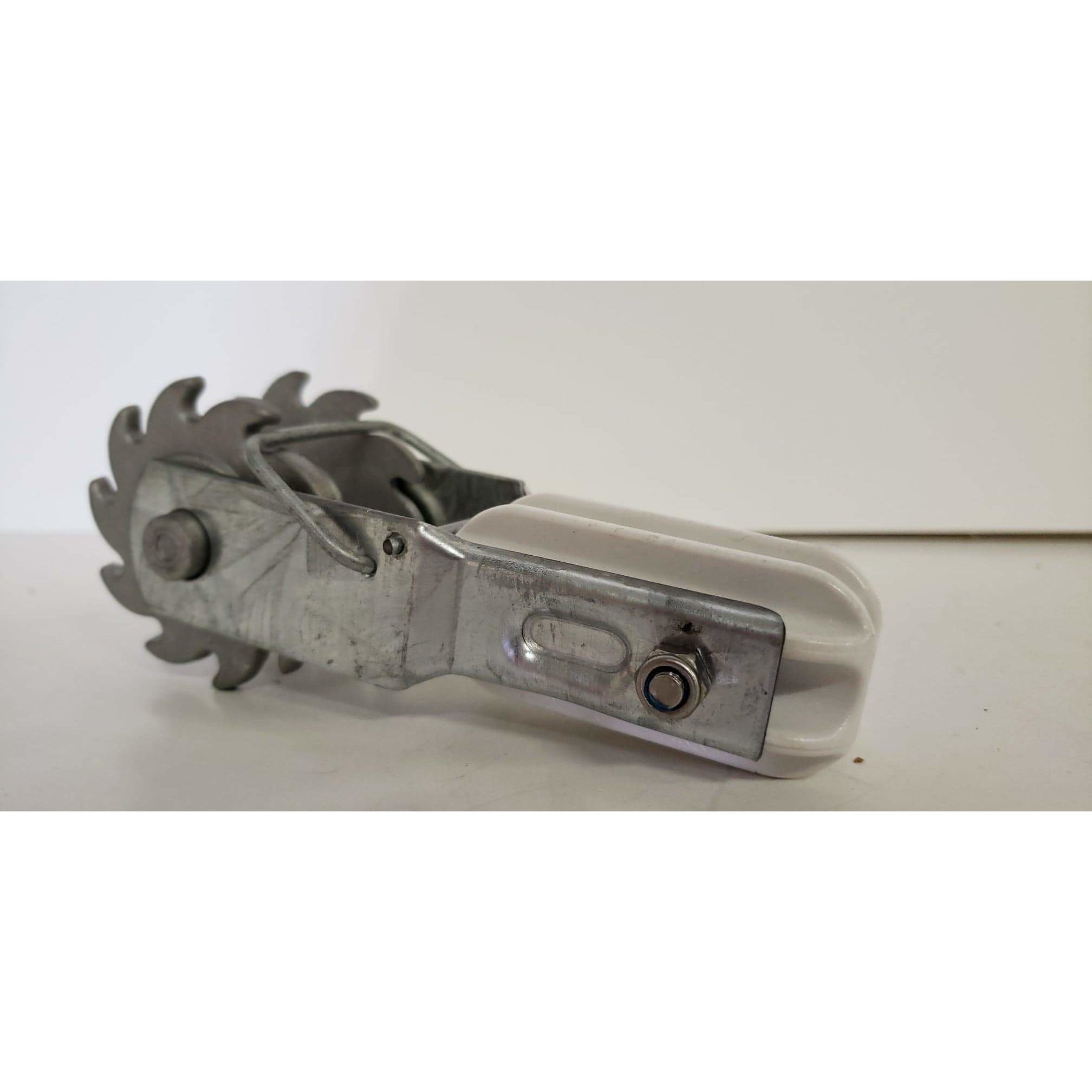 Powerflex Strainer with End Strain Insulator