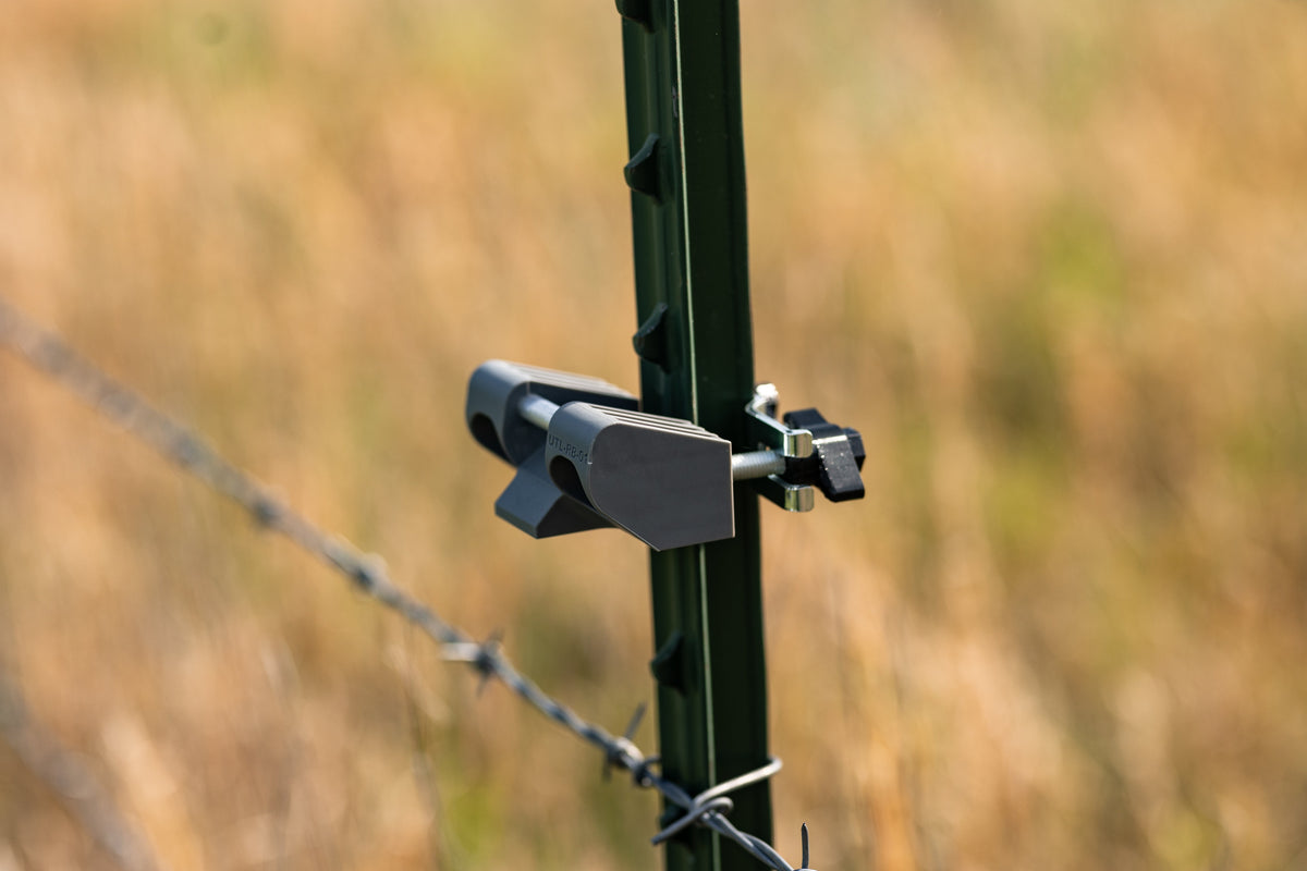 Utilizer black poly wire reel holder for electric fence